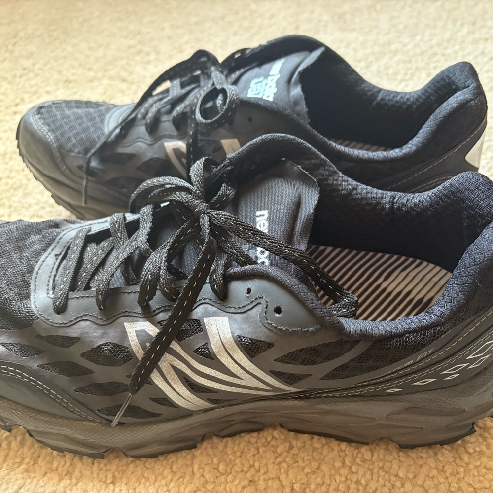 NWOT: New Balance Men's 950 V2 Black Running Shoes